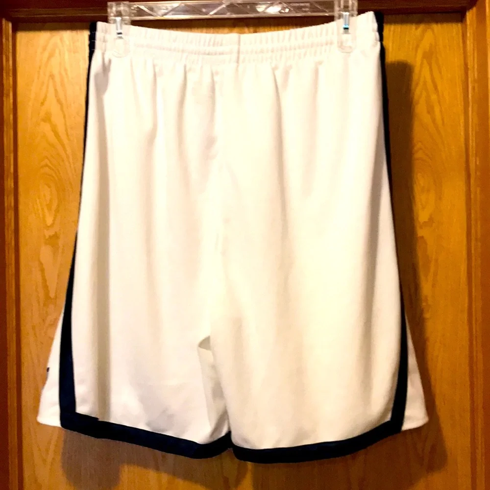 Everlast nice pair